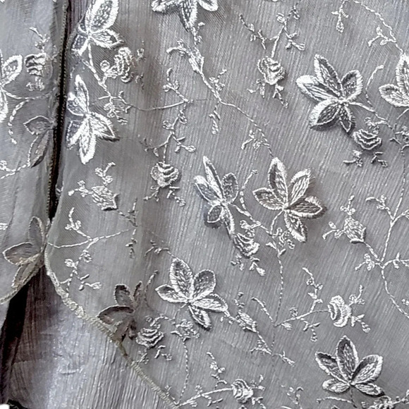 WILLOW AND JAYE Women's Embroidered Floral Mesh Crepe Cardigan Size Large Gray - Picture 14 of 16